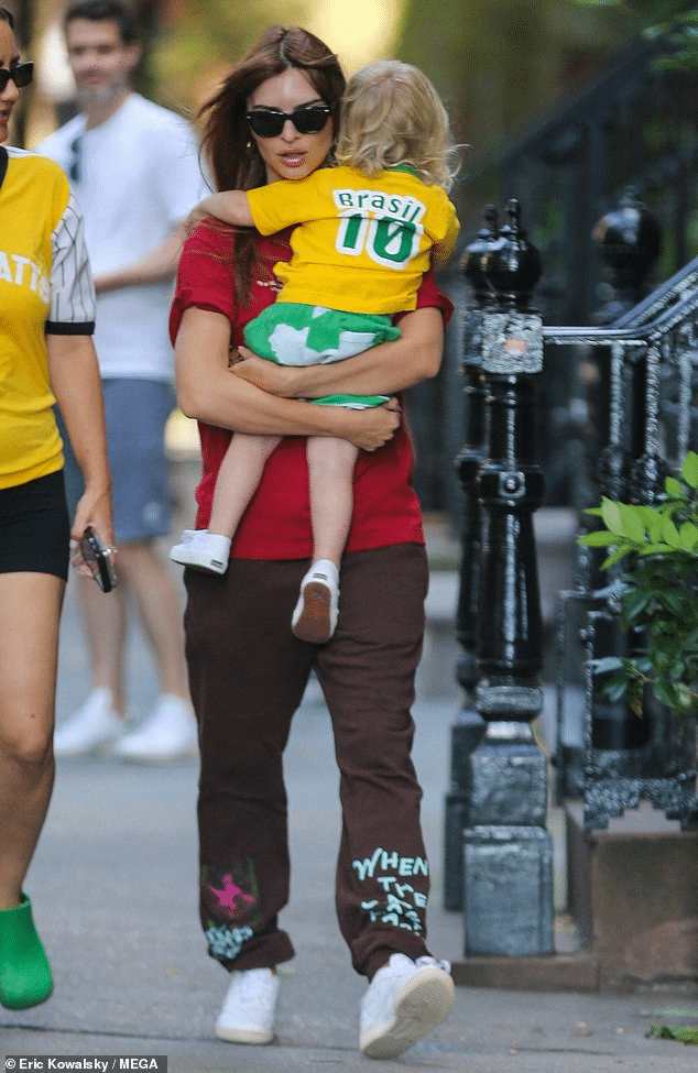 Emily Ratajkowski's Casual Outing with Son Sylvester in New York City