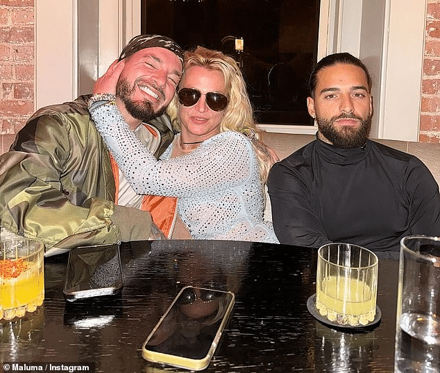 Britney Spears is Surprised by Meeting J Balvin and Maluma in New York City